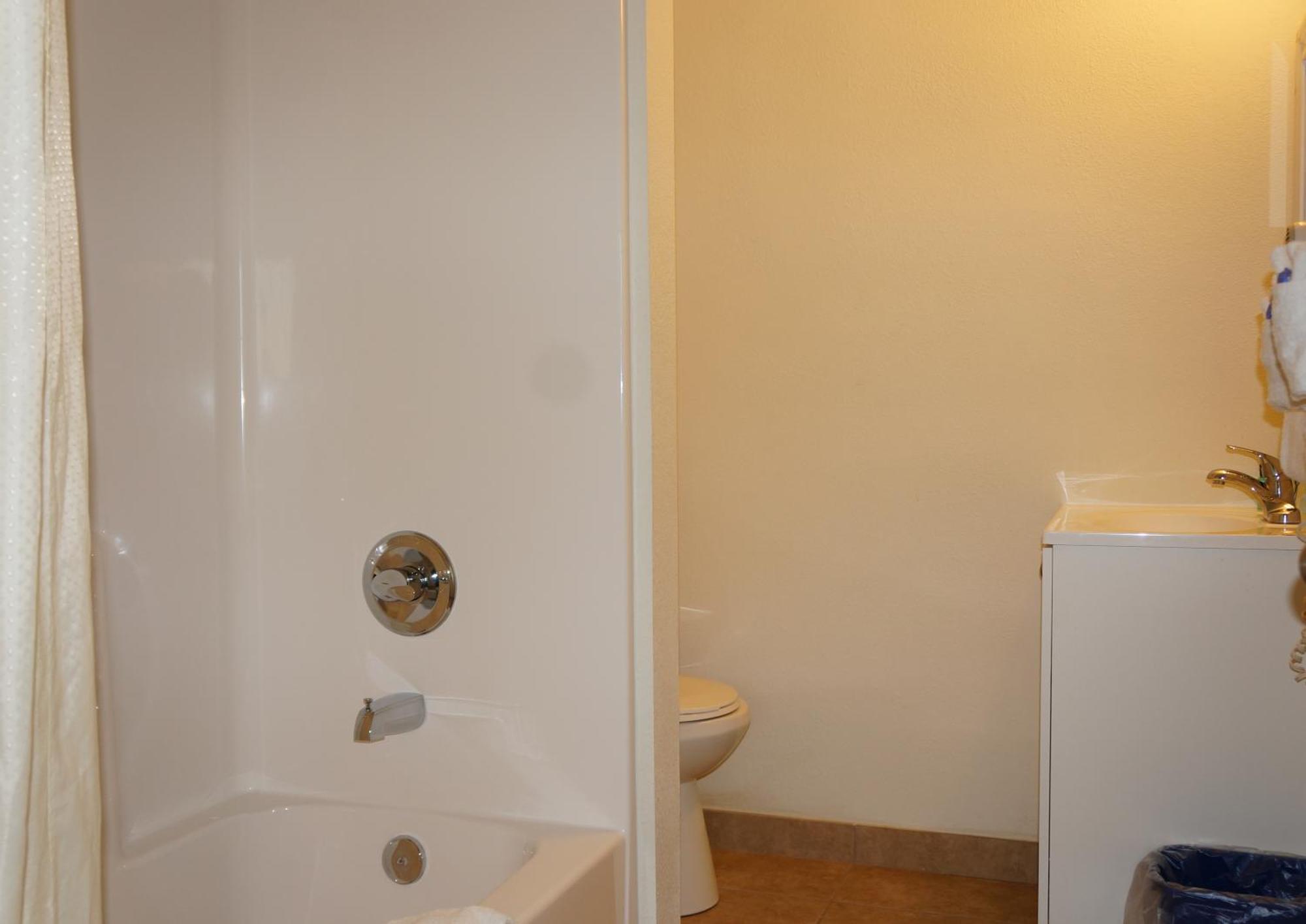 Lake Marina Inn Clearlake Oaks Стая снимка