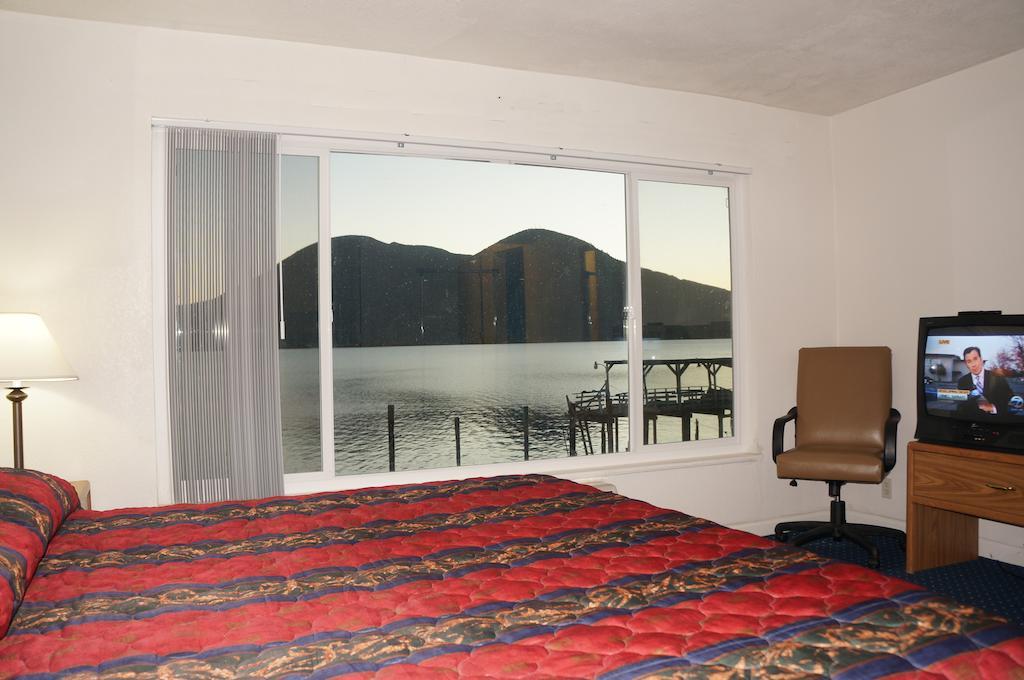 Lake Marina Inn Clearlake Oaks Стая снимка