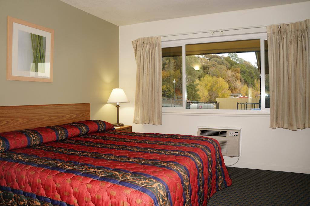 Lake Marina Inn Clearlake Oaks Стая снимка