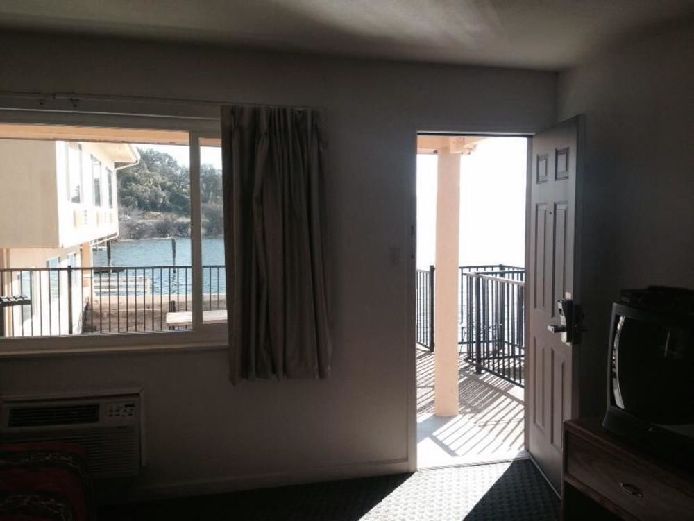 Lake Marina Inn Clearlake Oaks Екстериор снимка